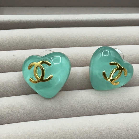 CC Red and Green Heart Earrings - Picture 4 of 5